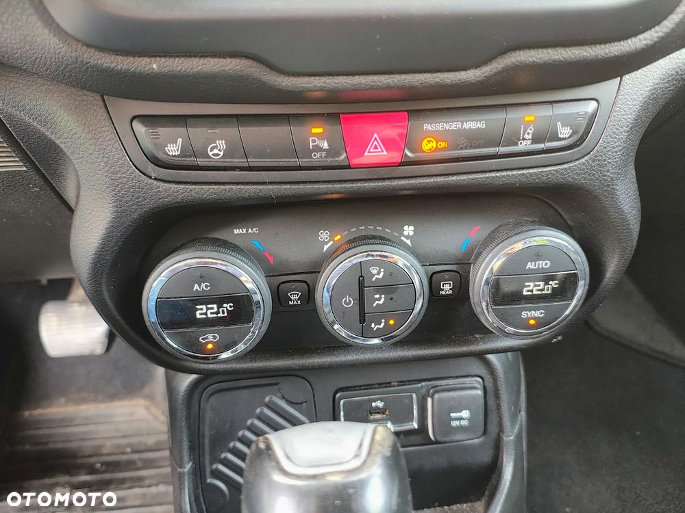Jeep Renegade 1.4 MultiAir Limited FWD S&S - 22