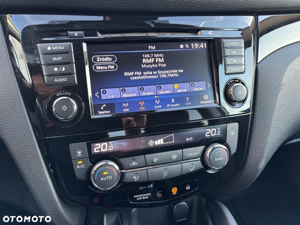 Nissan Qashqai 1.3 DIG-T N-Connecta EU6d - 27