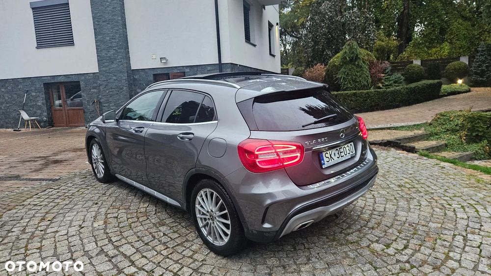 Mercedes-Benz GLA - 11