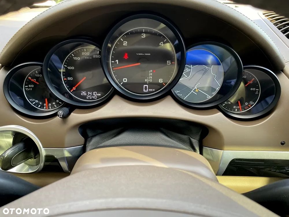 Porsche Cayenne Diesel Platinum Edition - 33
