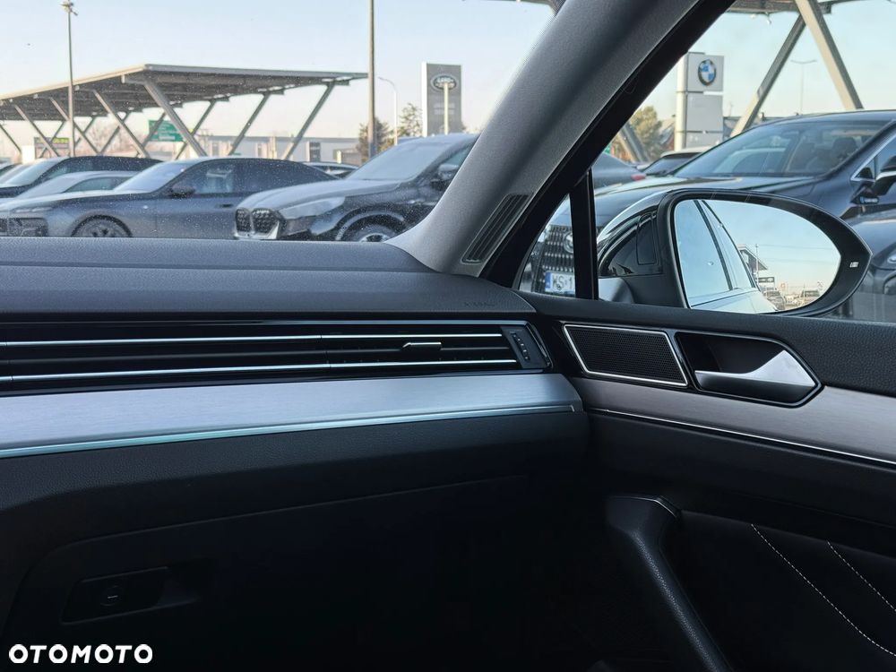 Volkswagen Passat 2.0 TSI Elegance DSG - 20