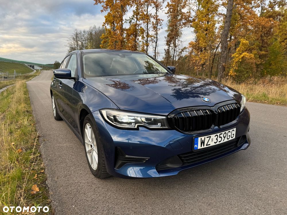 BMW Seria 3 318i - 4