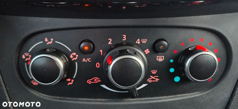 Dacia Sandero 1.0 SCe Ambiance - 18