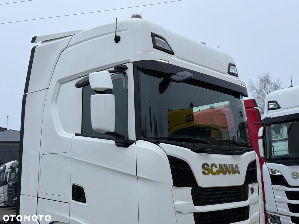 Scania S450 2020/21 ASO kontakt TV cała na poduszce z Niemiec - 17