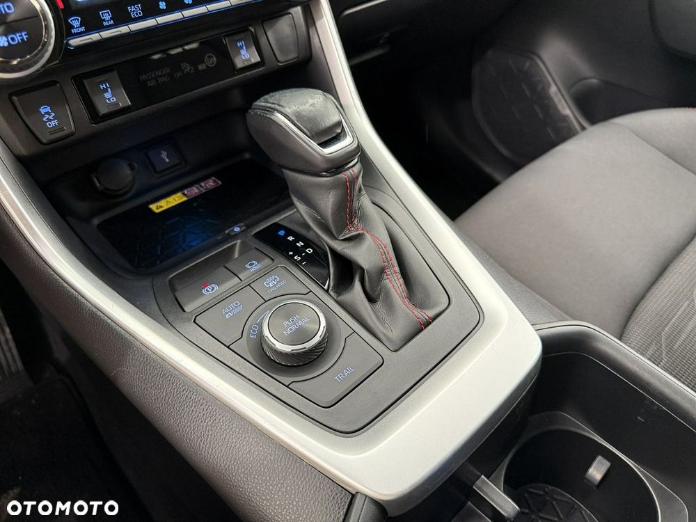 Toyota RAV4 - 19