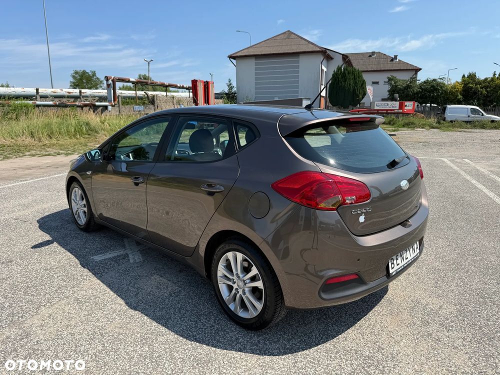 Kia Ceed 1.4 CVVT Dream Team Edition - 31
