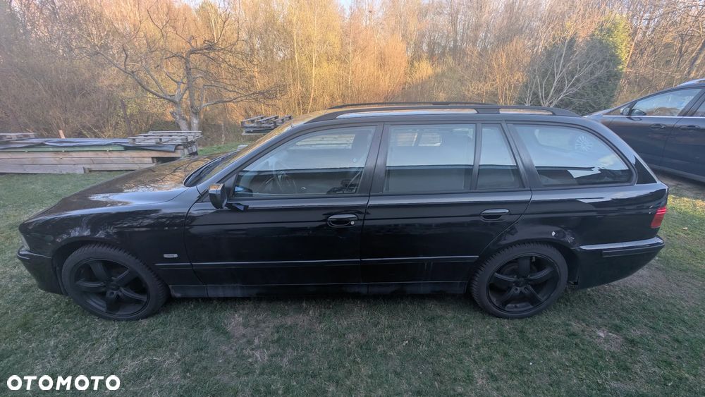 BMW Seria 5 523i - 2