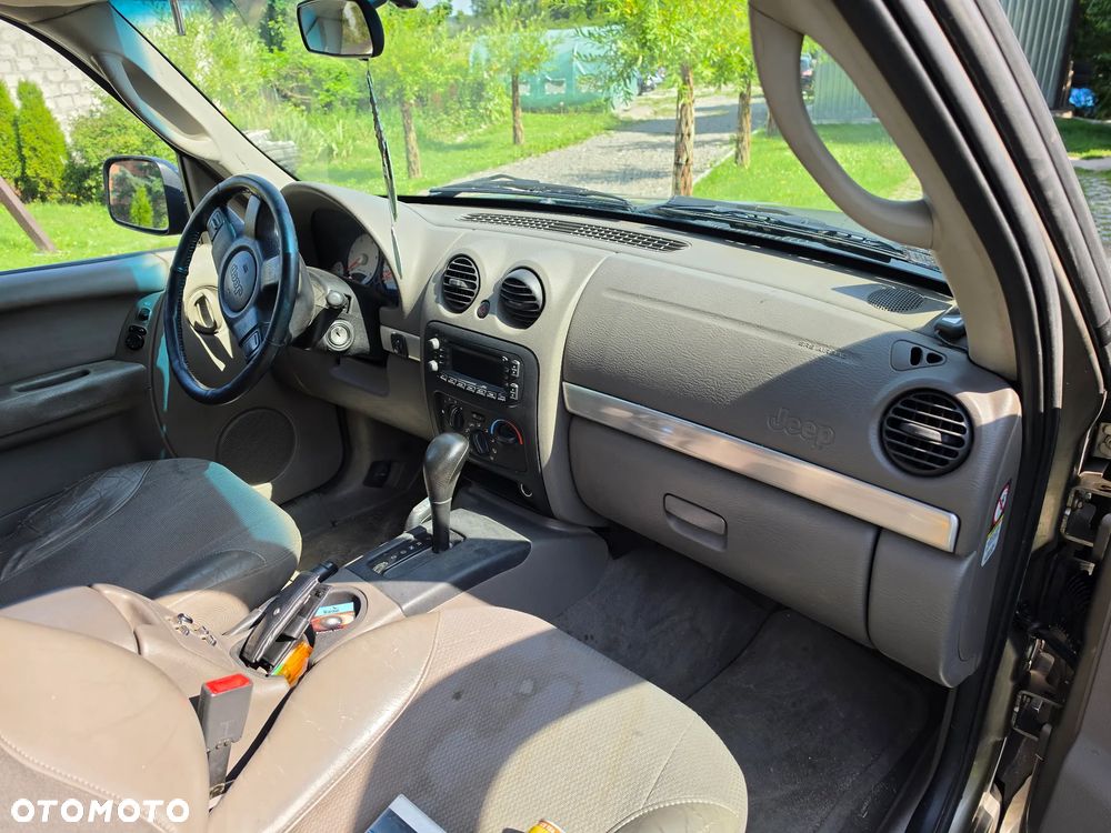 Jeep Cherokee 2.8 CRD Automatik Limited - 10