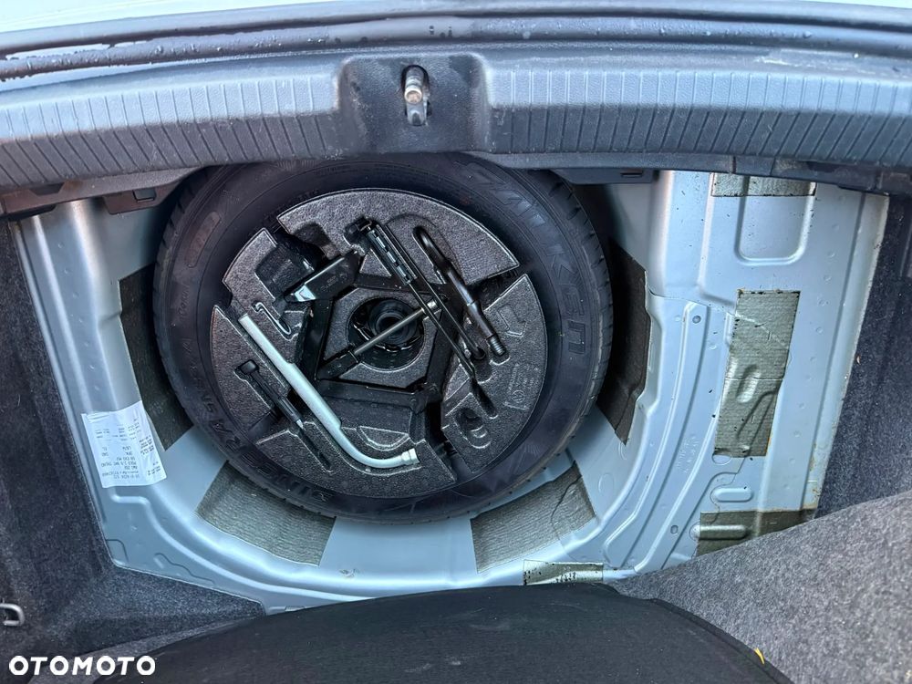 Volkswagen Polo - 7