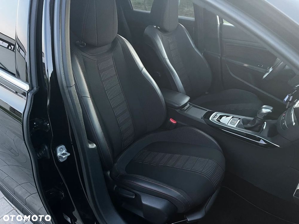 Peugeot 308 1.2 PureTech GPF GT Pack S&S EAT8 - 19