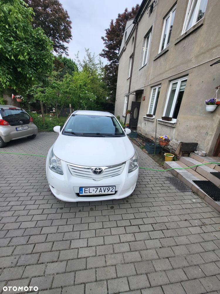 Toyota Avensis 2.0 D-4D Premium - 2