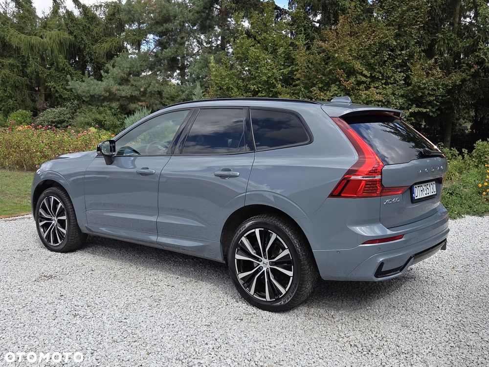 Volvo XC 60 B4 D AWD Ultimate Dark - 25