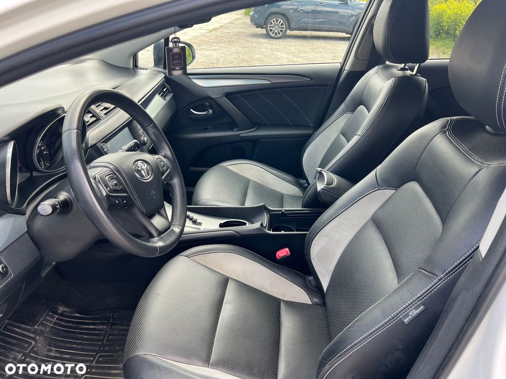 Toyota Avensis 1.8 Prestige MS - 6