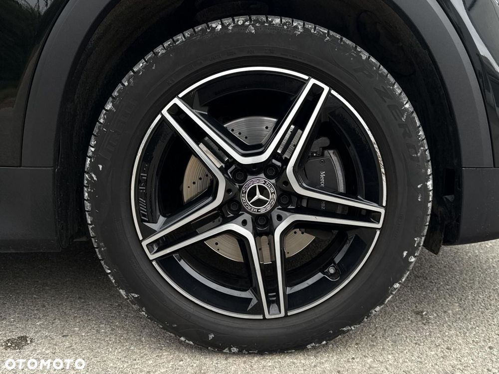 Mercedes-Benz GLB - 21