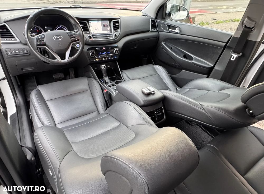 Hyundai Tucson 2.0 CRDI 4WD Automatik Premium - 13