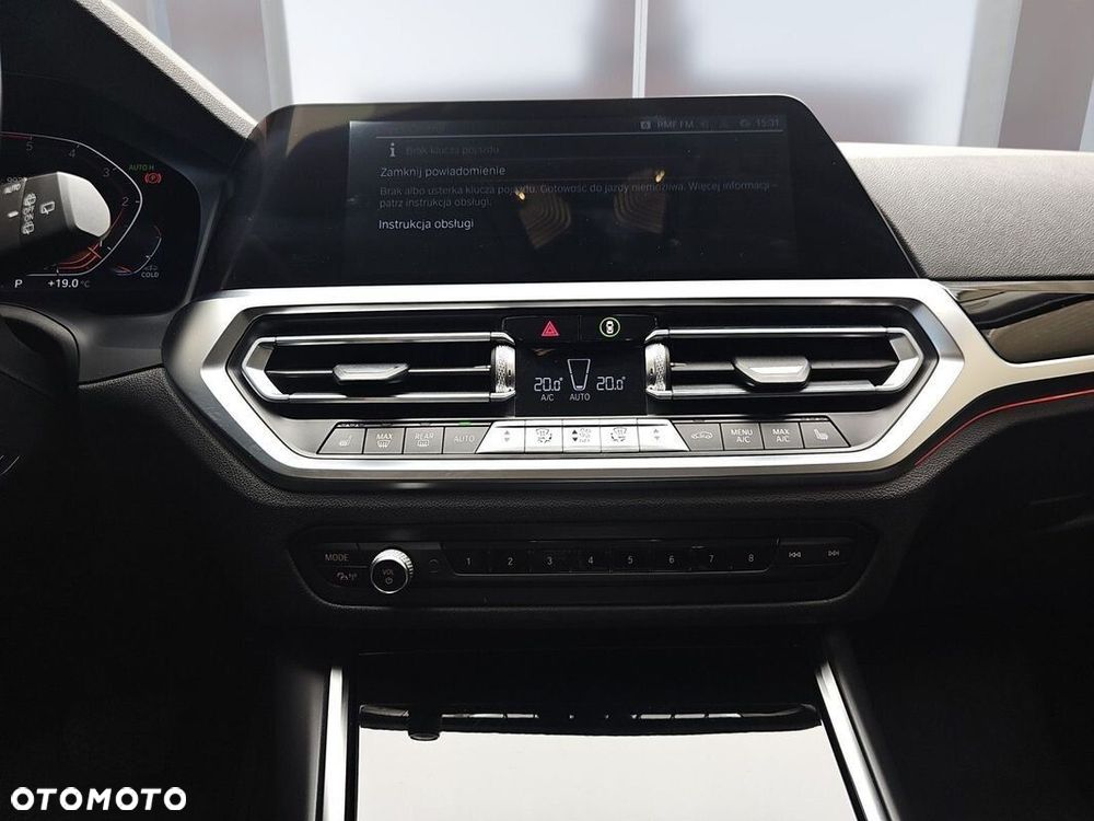 BMW Seria 3 320d xDrive Sport Line - 18