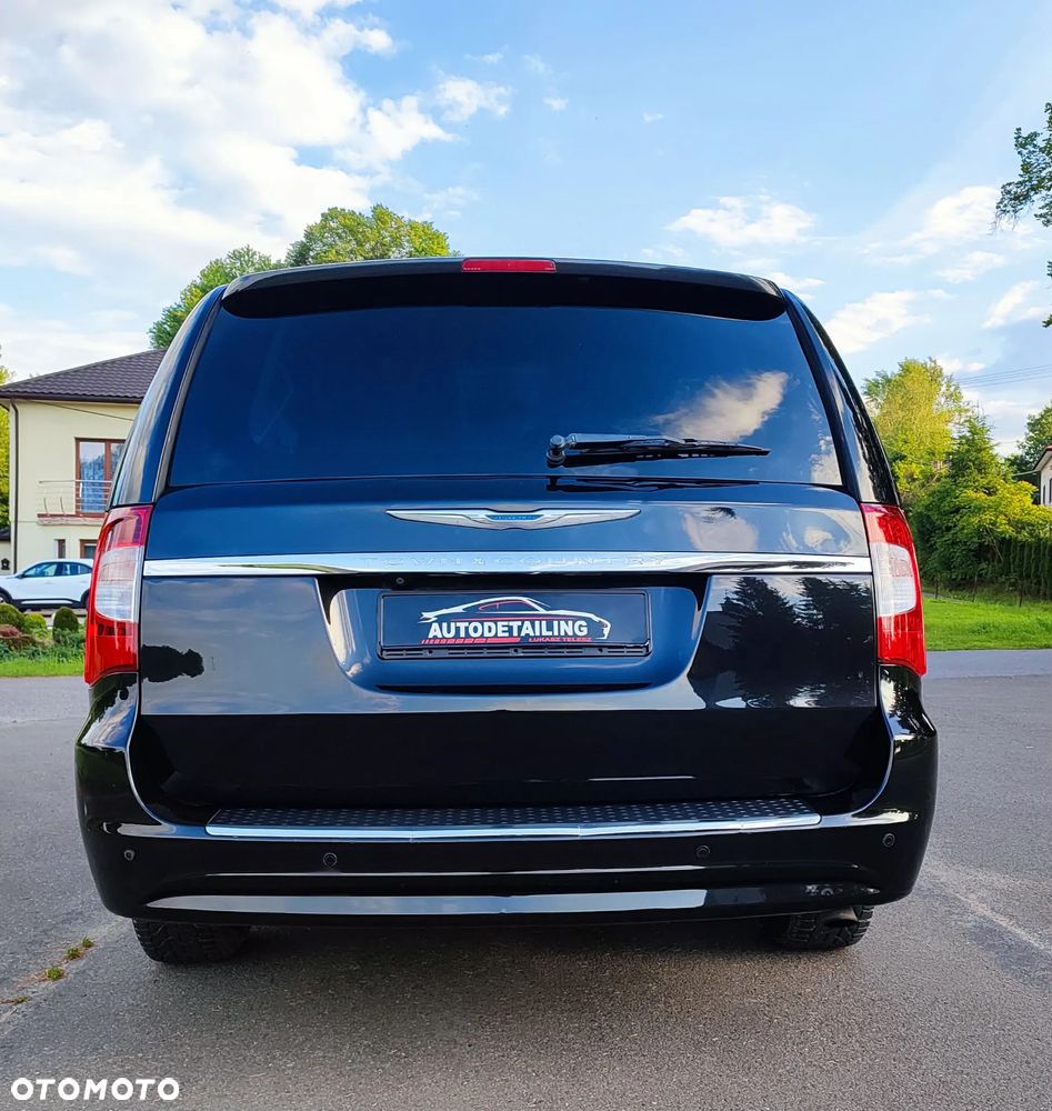 Chrysler Town & Country 3.6 Limited - 15
