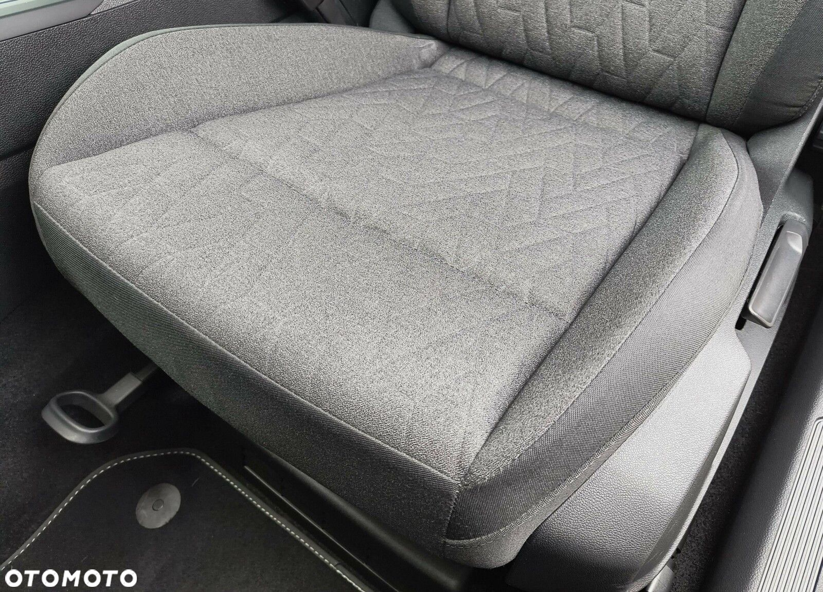 Volkswagen Golf - 11