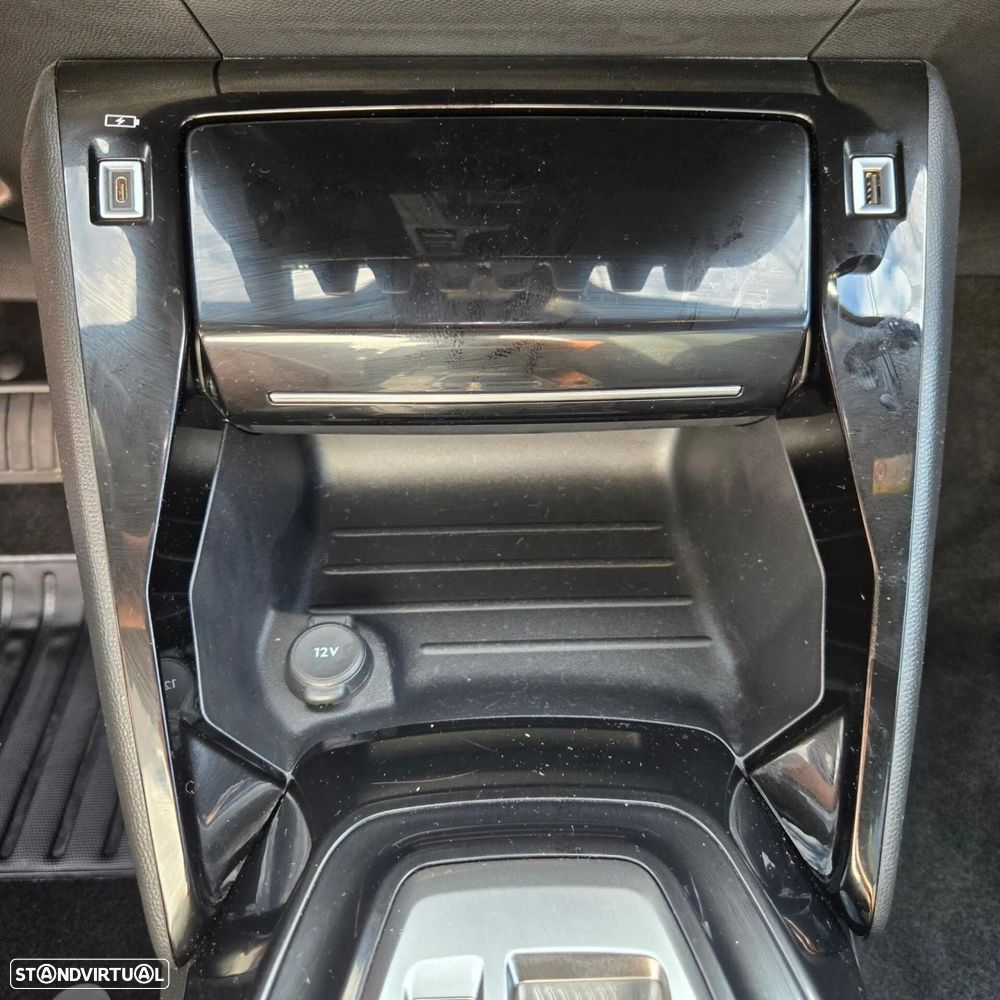 Peugeot e-2008 50 kWh Allure Pack - 24