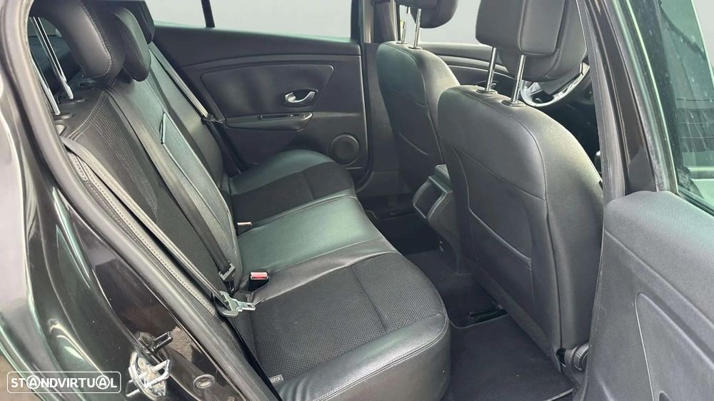 Renault Mégane 1.5 dCi Dynamique S - 10