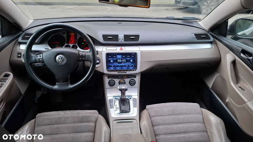 Volkswagen Passat 2.0 TDI DPF DSG Highline - 26