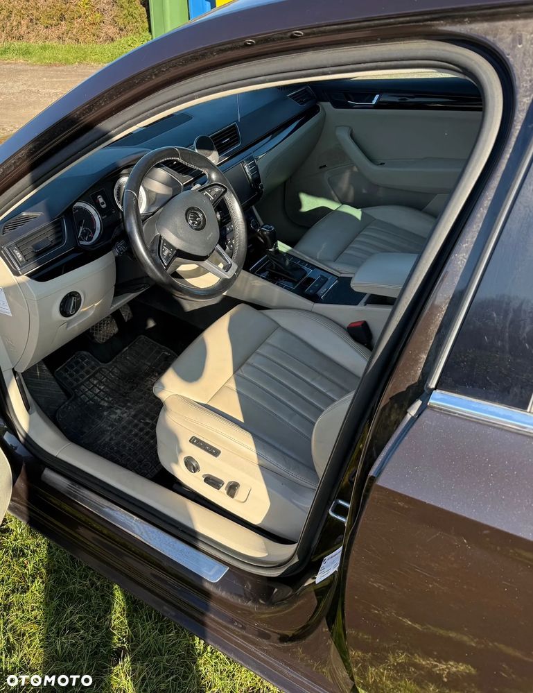 Skoda Superb 2.0 TDI 4x4 L&K DSG - 3