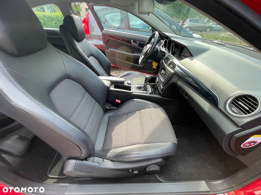 Mercedes-Benz Klasa C 180 BlueEFFICIENCY - 13