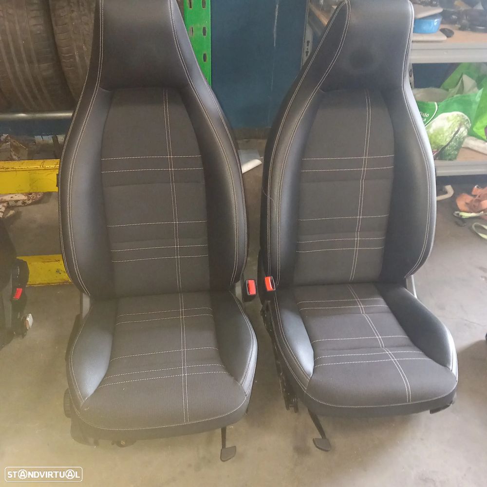 Conjunto de bancos mercedes-benz cla w176 - 1