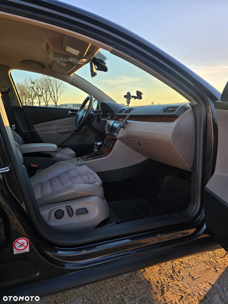 Volkswagen Passat 2.0 TDI DSG Highline - 6