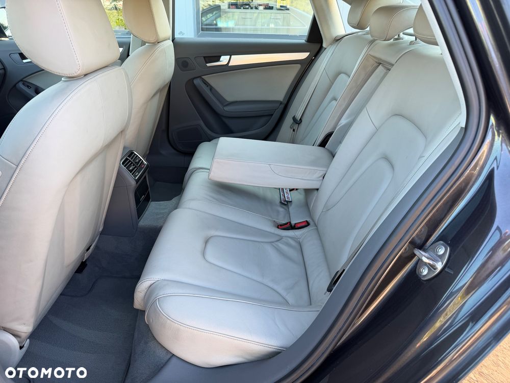 Audi A4 Limousine - 9