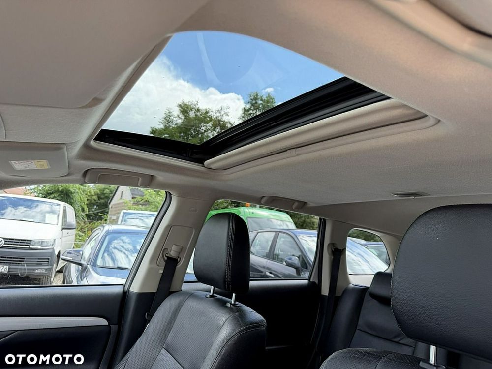 Mitsubishi Outlander - 22