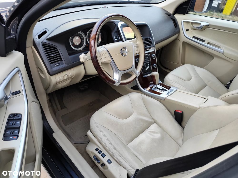 Volvo XC 60 D5 AWD Summum - 17