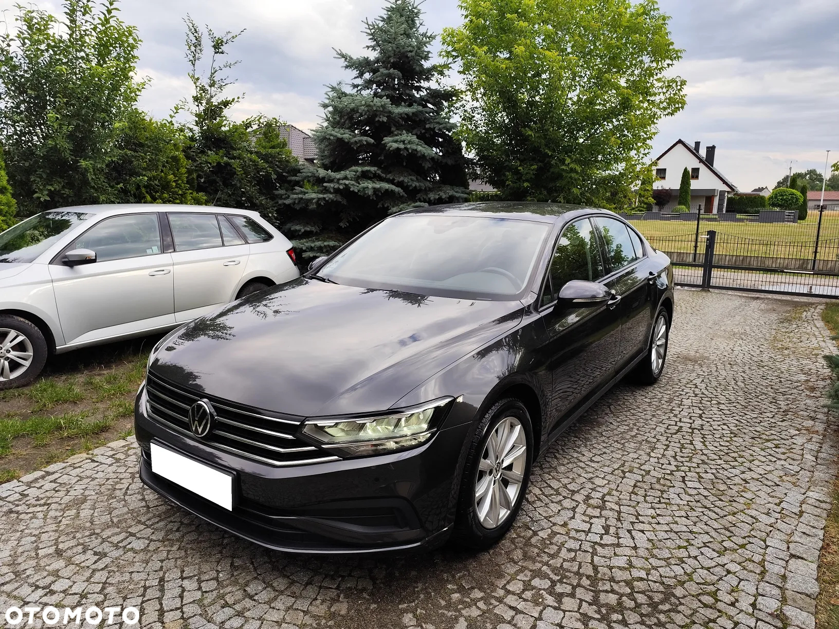 Volkswagen Passat - 2