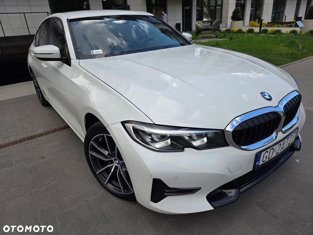 BMW Seria 3 320i xDrive - 13
