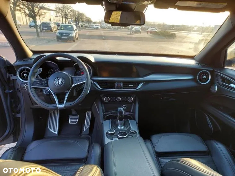 Alfa Romeo Stelvio 2.0 Turbo Veloce TI Q4 - 17