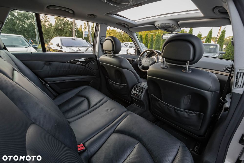 Mercedes-Benz Klasa E 500 4-Matic T Avantgarde - 26