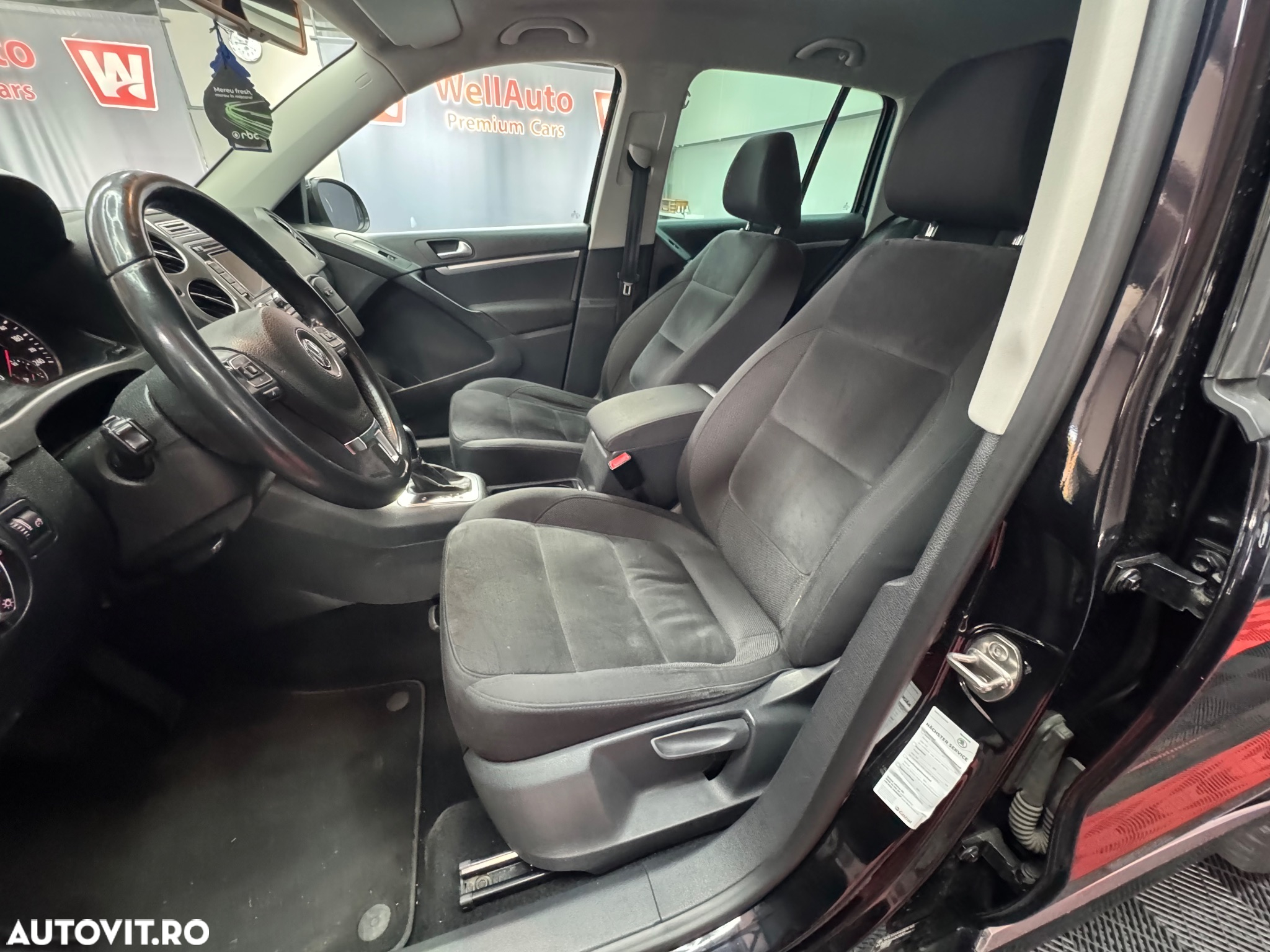 Volkswagen Tiguan - 10