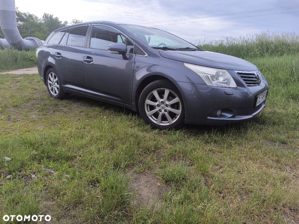 Toyota Avensis - 1