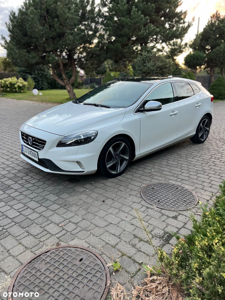 Volvo V40 D2 R-Design - 23