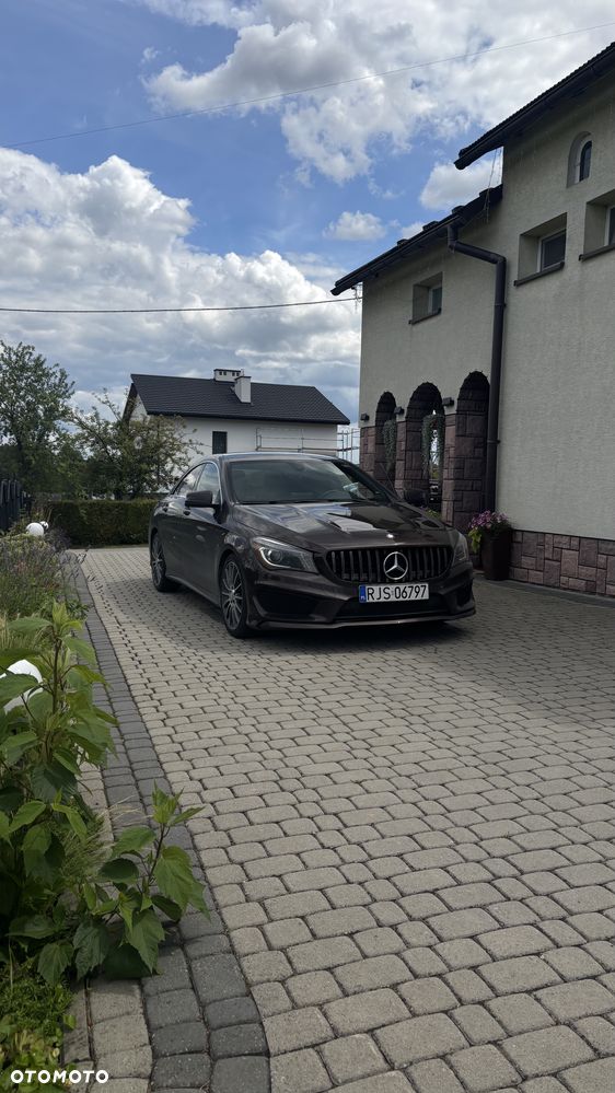 Mercedes-Benz CLA - 9