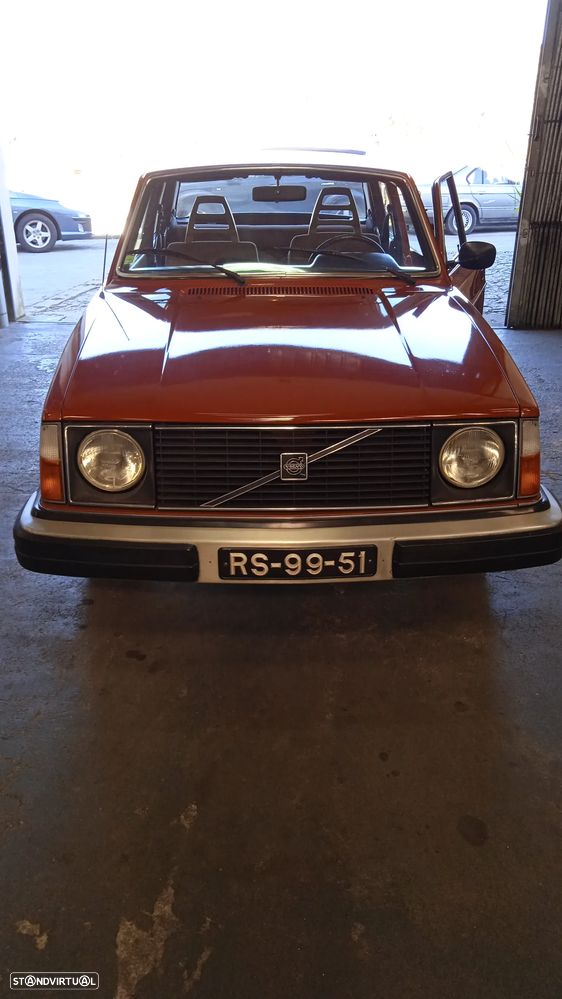Volvo 244 - 25