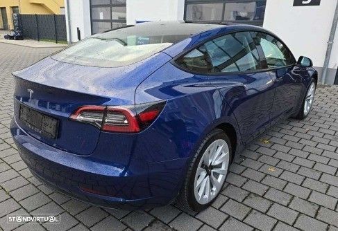 Tesla Model 3 Standard Range Plus RWD - 3