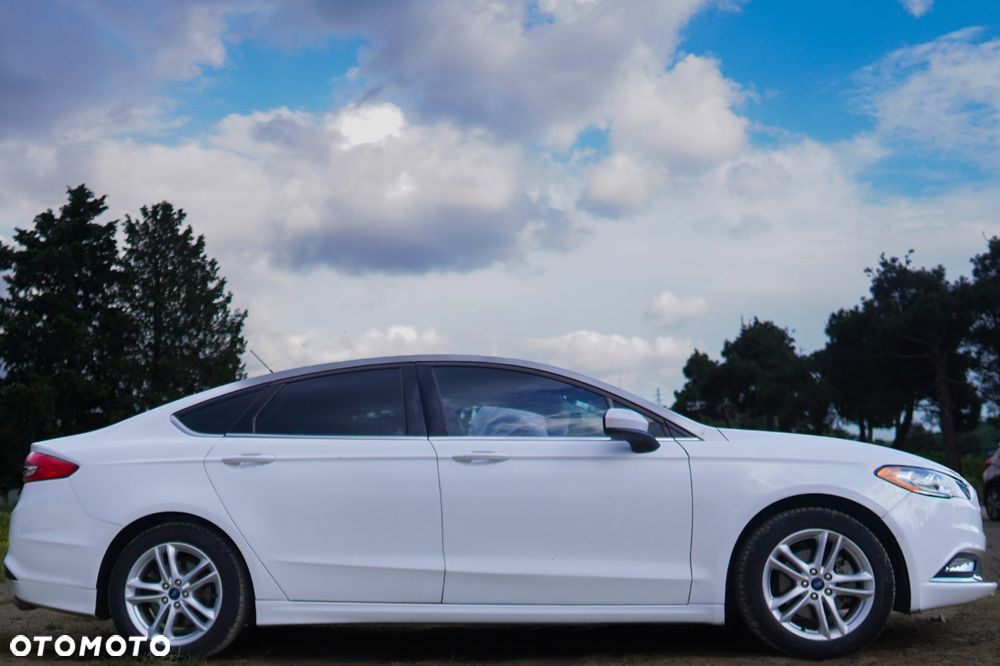 Ford Fusion - 4