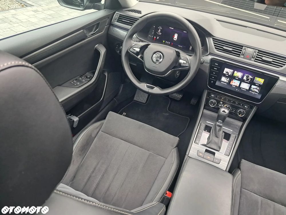 Skoda Superb 2.0 TDI DSG Premium Edition - 17
