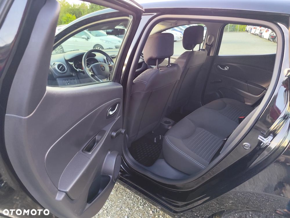 Renault Clio 1.2 16V 75 LIMITED - 26