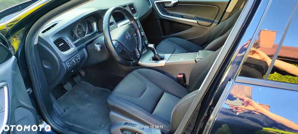 Volvo V60 D2 Drive-E Momentum - 3