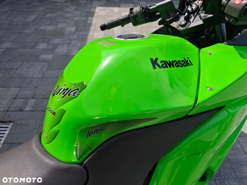 Kawasaki Ninja 250R - 28