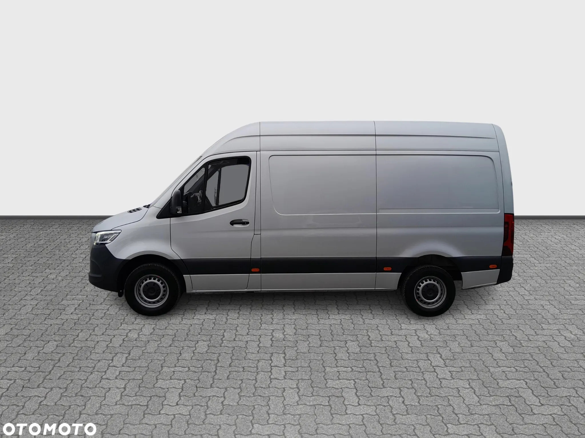 Mercedes-Benz Sprinter - 2