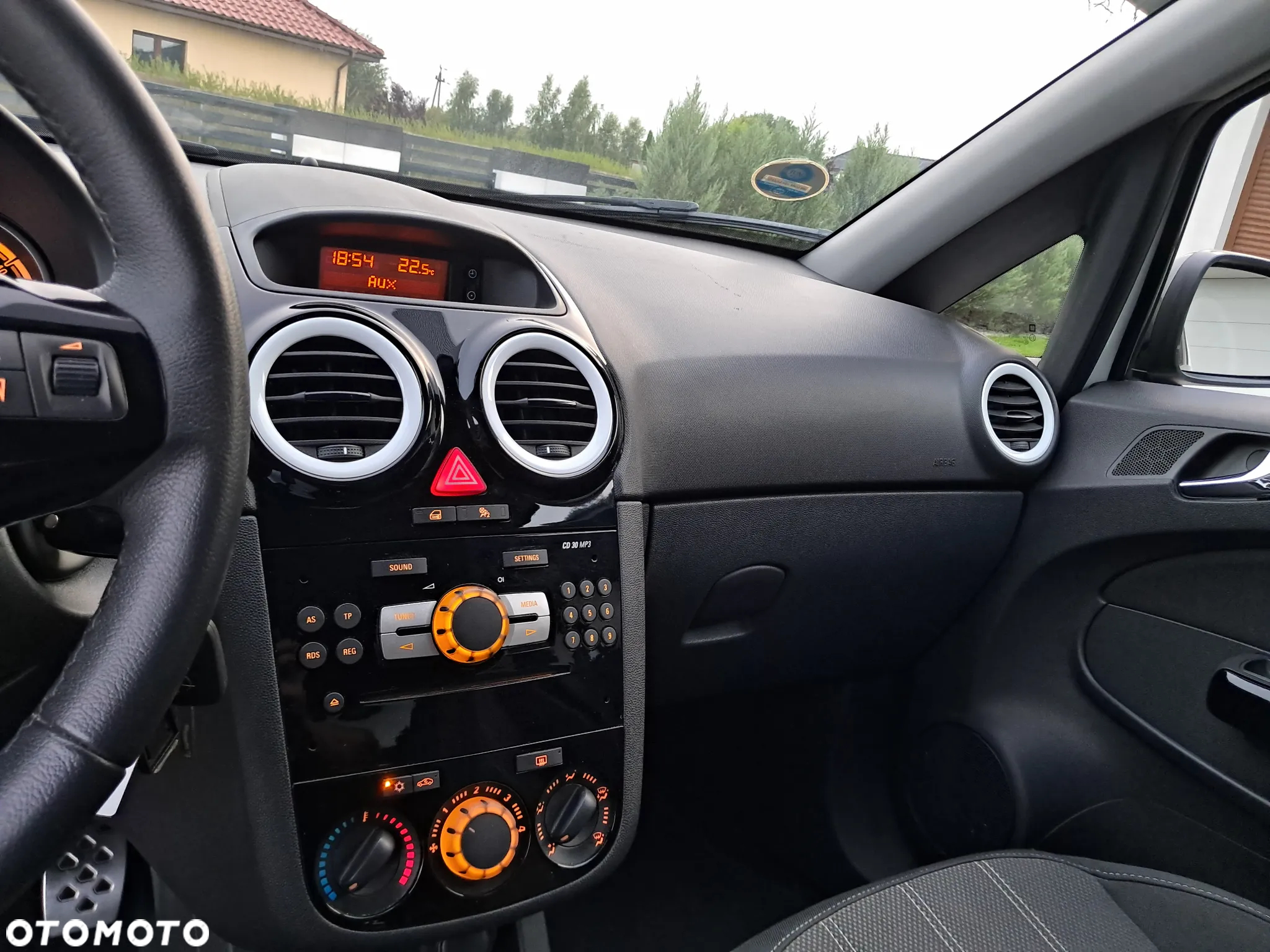 Opel Corsa 1.2 16V Cosmo - 33