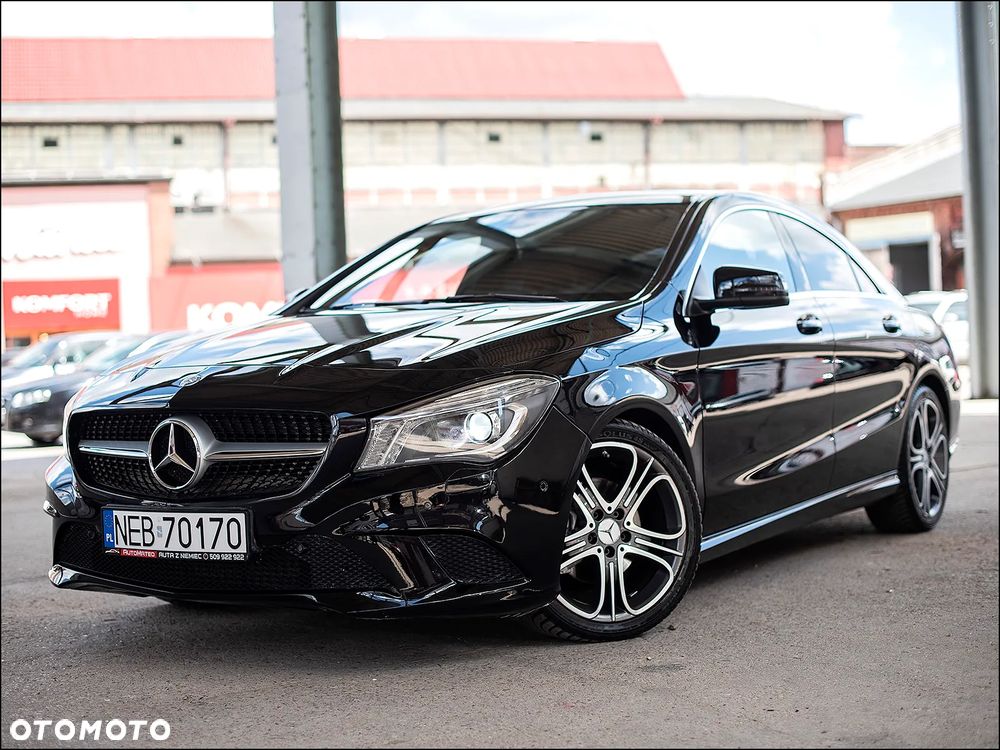 Mercedes-Benz CLA 180 7G-DCT Urban - 1